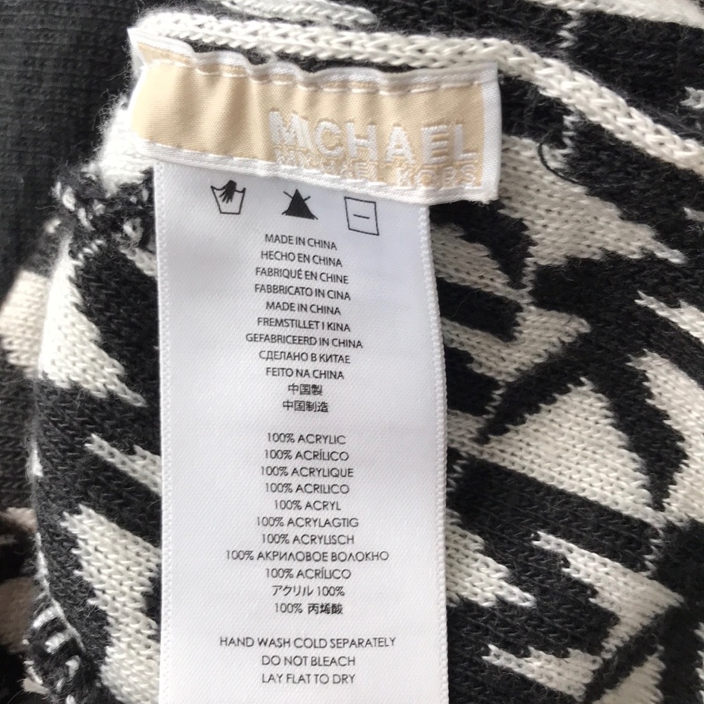 Michael Kors hat - Picture 2 of 2